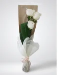 3 Rose bianche con Ruscus (2)