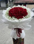 Amore Premium Flower Arrangement in Milan Luxury Romantic Gift
