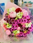 Grande mazzo di fiori misti colorat